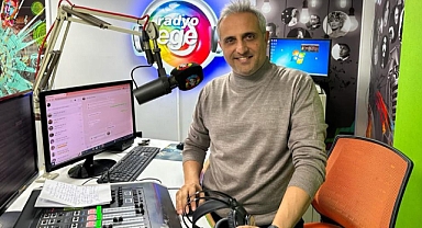 Ünlü radyocu Mustafa Karslıoğlu, Radyo Ege’de