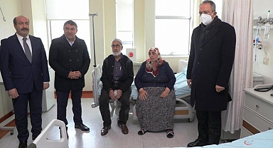 Dilovası protokolü depremzedeleri hastanede ziyaret etti