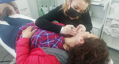 Kadınlar güzellik için yaptırıyor