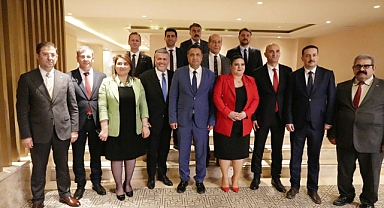 MHP Mersin milletvekilleri adaylarının iftar yemeğine yoğun ilgi