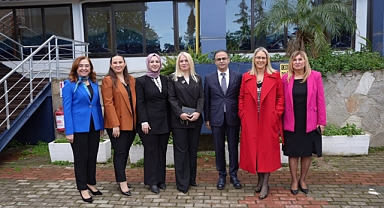 KADEM'den ‘Dünyanın Yükünü Taşıyan Kadınlarımız’ etkinliği