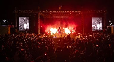 Ataköy Marina Açık Hava Sahnesi, Motive Konseriyle Açıldı