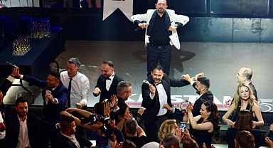 Ferman Toprak 450 kişiyle tespih salladı