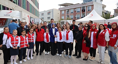 Karabağlar’da Kızılay haftası coşkusu