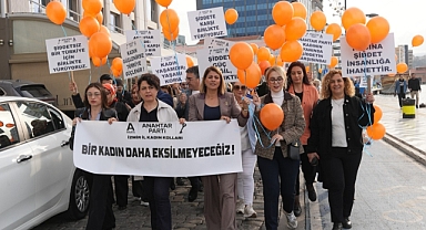 ANAHTAR PARTİ KADINLAR İÇİN YÜRÜDÜ