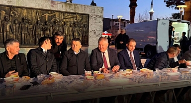 Urla’da 2 Bin 500 Kişilik İftar Sofrası