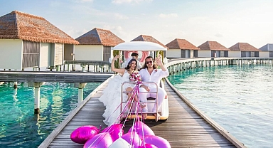 Glint'in patronları Maldivler'de masal gibi bir dügünle evlendi