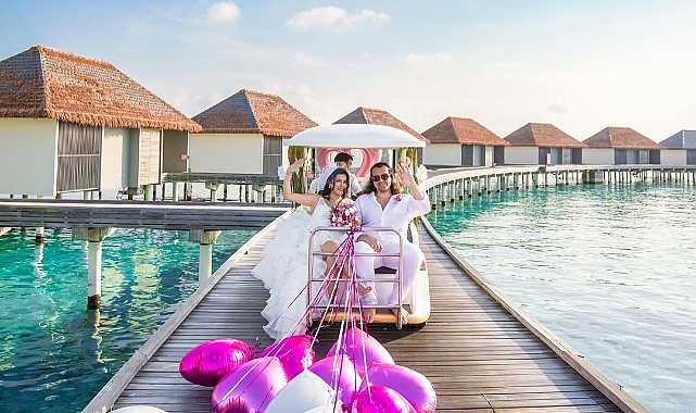 Glint'in patronları Maldivler'de masal gibi bir dügünle evlendi